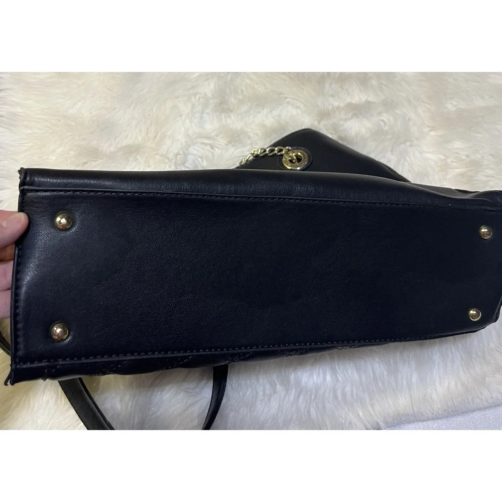 Vera‎ of New York Black Enya Quilt  Satchel Purse Style #VNF22722 Faux Leather